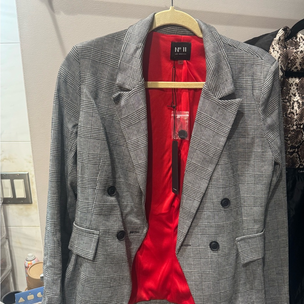 No. 21 Women's Gray Checkered Blazer